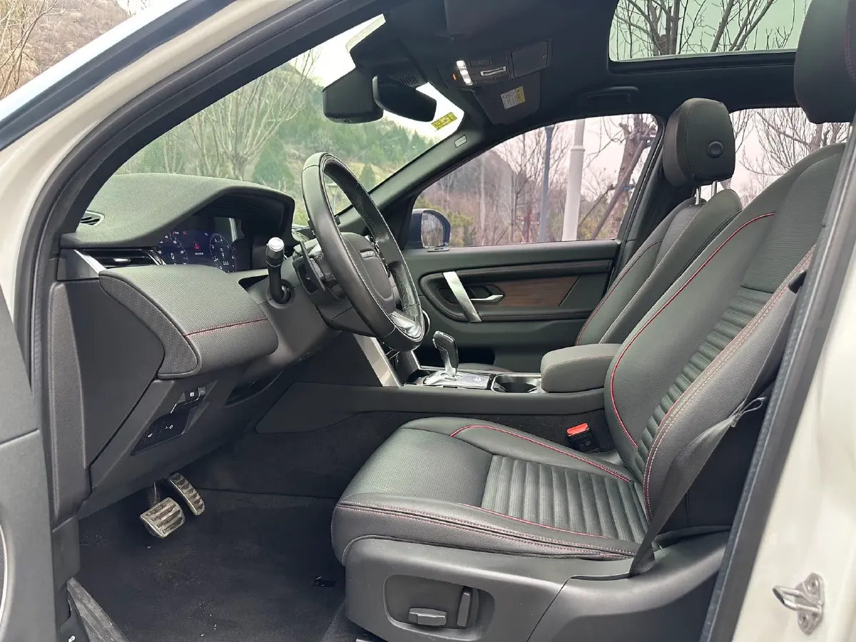 2020 Land Rover Discovery Sport 2.0T 249HP L4 9AT,autocango,china used car exporter,china ev exporter,chinese used car exporter,chinese used ev exporter