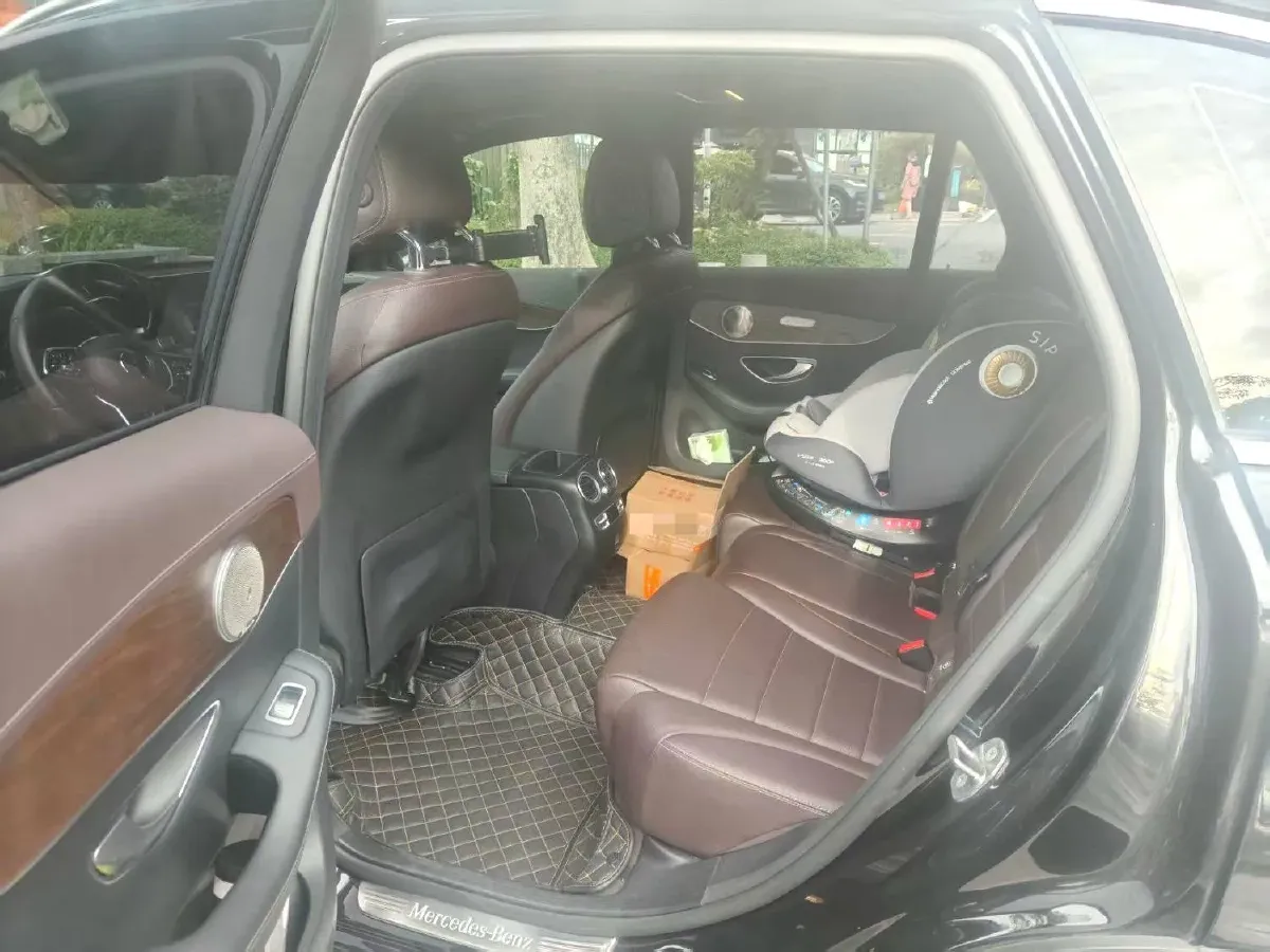 2022 Mercedes-Benz GLC Class 2.0T 197HP L4 9AT,autocango,china used car exporter,china ev exporter,chinese used car exporter,chinese used ev exporter