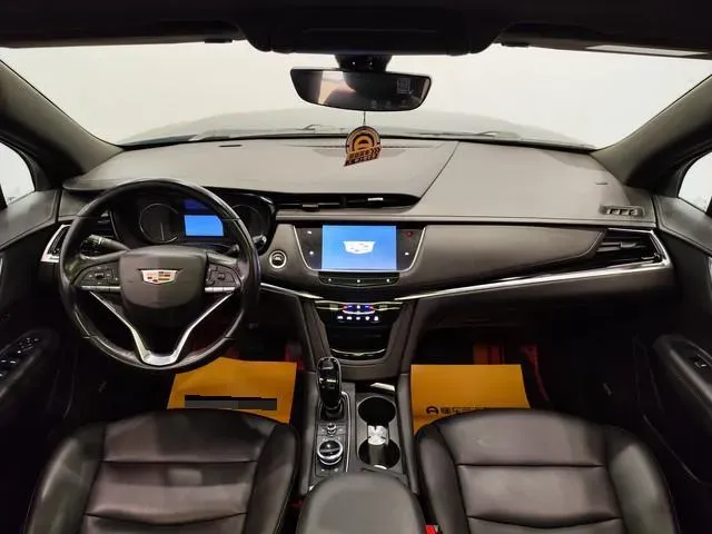 2021 Cadillac XT6 2.0T 237HP L4 9AT,autocango,china used car exporter,china ev exporter,chinese used car exporter,chinese used ev exporter