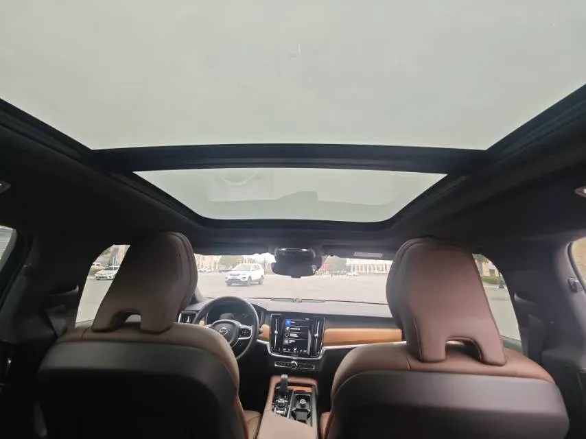 2021 Volvo S90 2.0T 250HP L4 8AT,autocango,china used car exporter,china ev exporter,chinese used car exporter,chinese used ev exporter