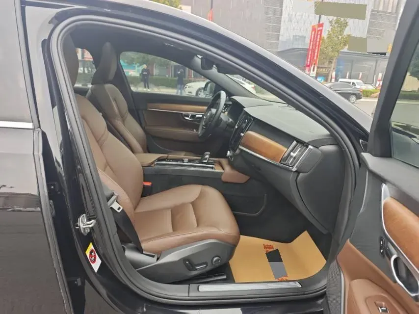 2021 Volvo S90 2.0T 250HP L4 8AT,autocango,china used car exporter,china ev exporter,chinese used car exporter,chinese used ev exporter