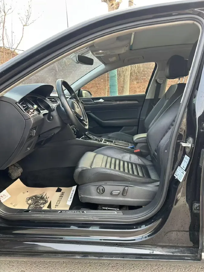 2018 Volkswagen Magotan 1.8T 180HP L4 7DCT,autocango,china used car exporter,china ev exporter,chinese used car exporter,chinese used ev exporter
