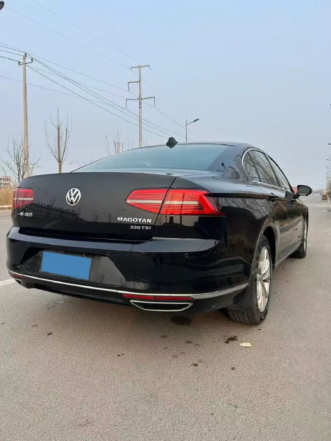 2018 Volkswagen Magotan 1.8T 180HP L4 7DCT,autocango,china used car exporter,china ev exporter,chinese used car exporter,chinese used ev exporter