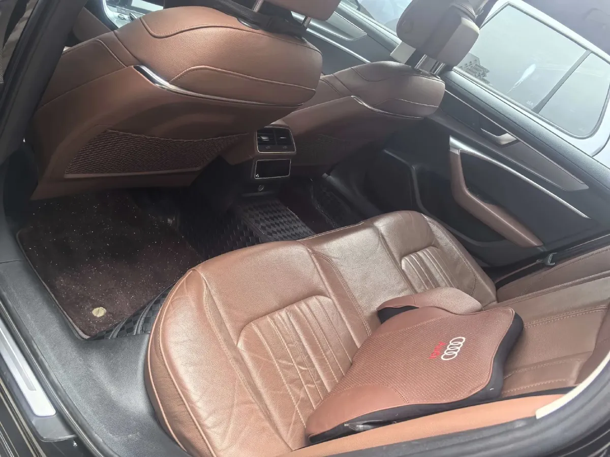 2021 Audi A6L 2.0T 224HP L4 7DCT,autocango,china used car exporter,china ev exporter,chinese used car exporter,chinese used ev exporter