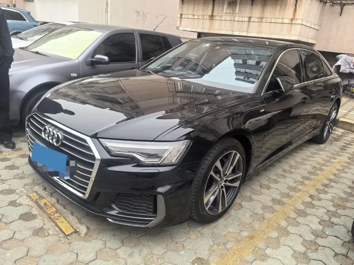 2021 Audi A6L 2.0T 224HP L4 7DCT,autocango,china used car exporter,china ev exporter,chinese used car exporter,chinese used ev exporter