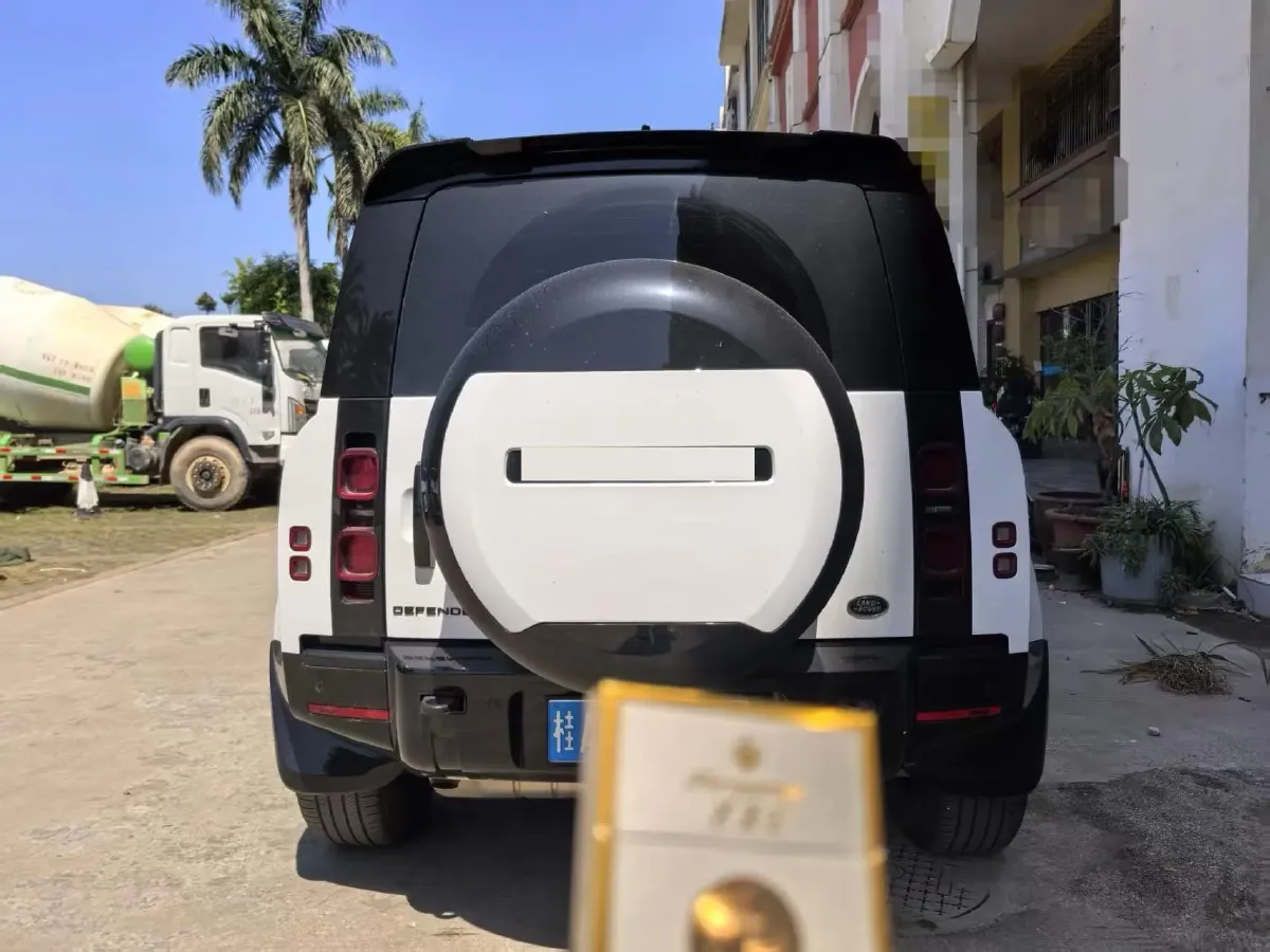 2024 Land Rover Defender 3.0T 400HP L6 8AT,autocango,china used car exporter,china ev exporter,chinese used car exporter,chinese used ev exporter