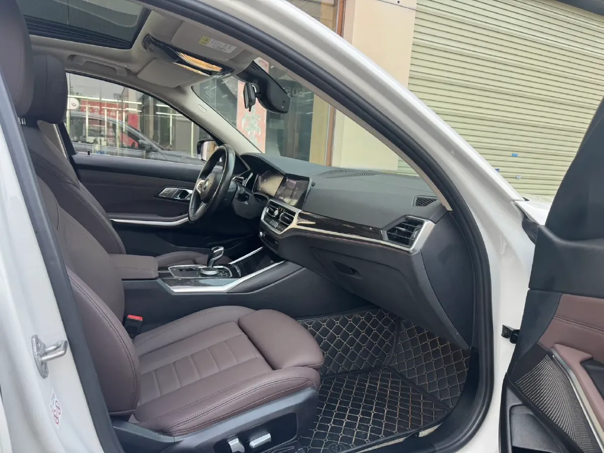 2021 BMW 3 Series 2.0T 184HP L4 8AT,autocango,china used car exporter,china ev exporter,chinese used car exporter,chinese used ev exporter