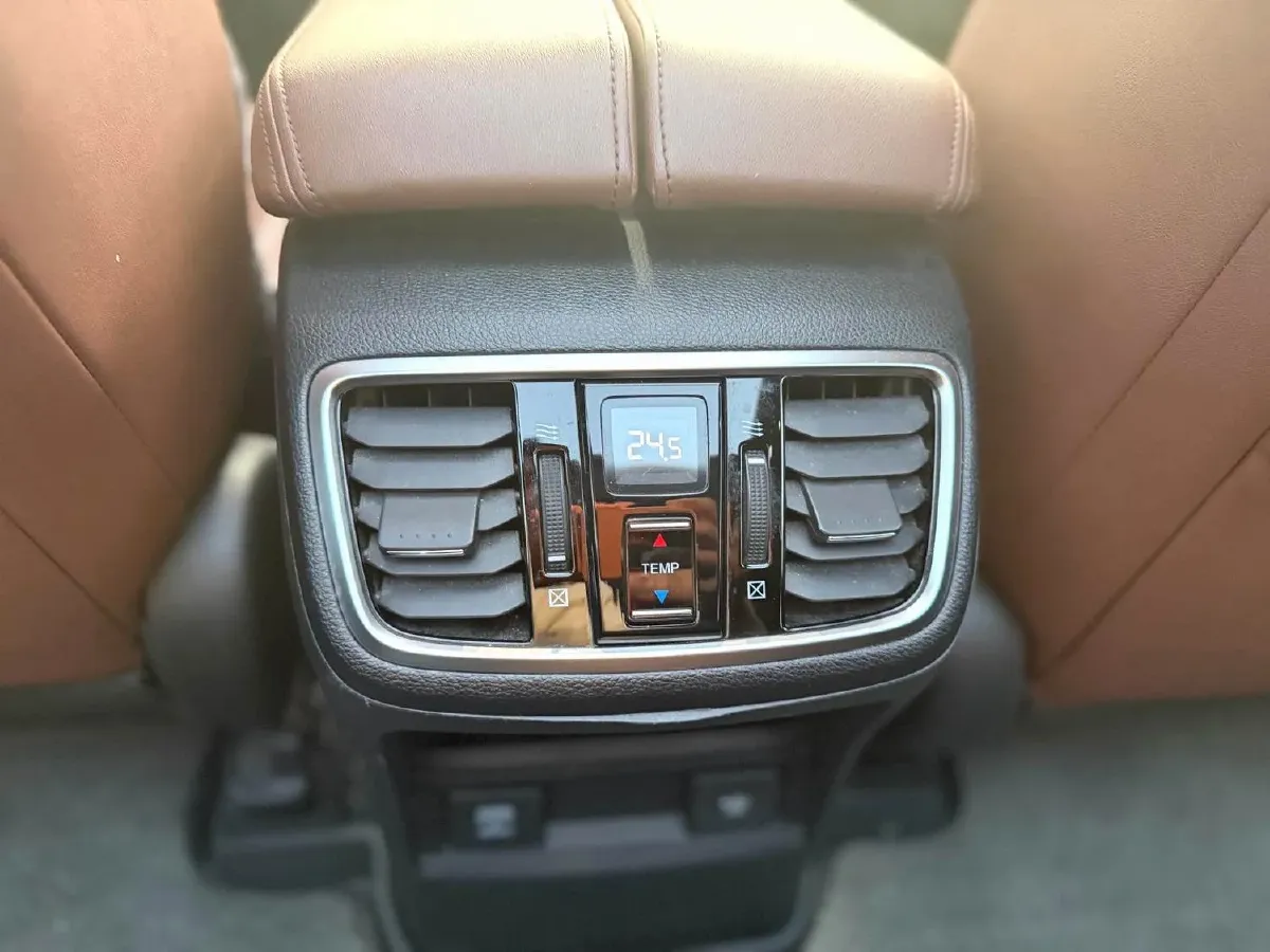 2020 Honda Avancier 2.0T 272HP L4 9AT,autocango,china used car exporter,china ev exporter,chinese used car exporter,chinese used ev exporter