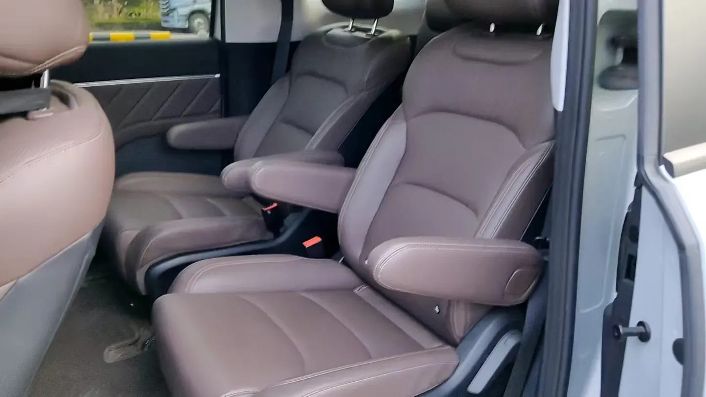 2025 WuLing XingGuang 730 1.5T 177HP L4 CVT,autocango,china used car exporter,china ev exporter,chinese used car exporter,chinese used ev exporter