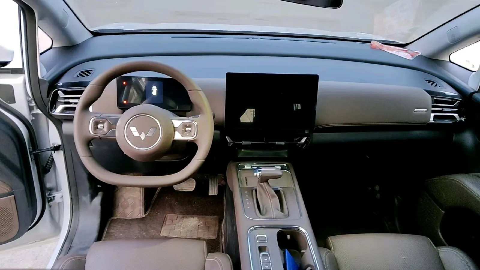 2025 WuLing XingGuang 730 1.5T 177HP L4 CVT,autocango,china used car exporter,china ev exporter,chinese used car exporter,chinese used ev exporter