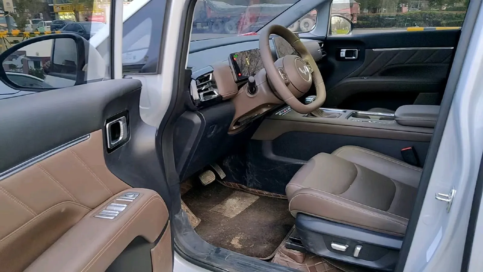 2025 WuLing XingGuang 730 1.5T 177HP L4 CVT,autocango,china used car exporter,china ev exporter,chinese used car exporter,chinese used ev exporter