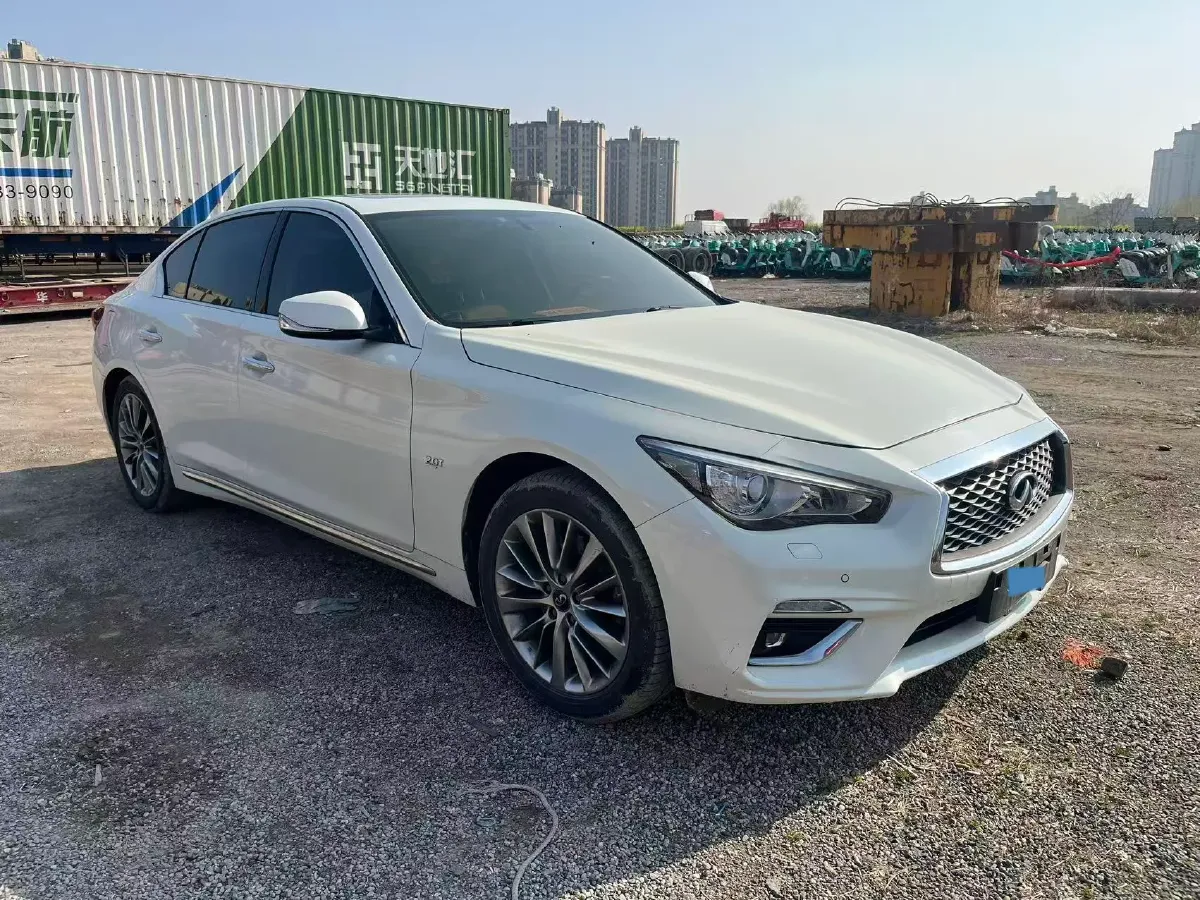 2018 Jeep Grand Commander 2.0T 265HP L4 9AT,autocango,china used car exporter,china ev exporter,chinese used car exporter,chinese used ev exporter