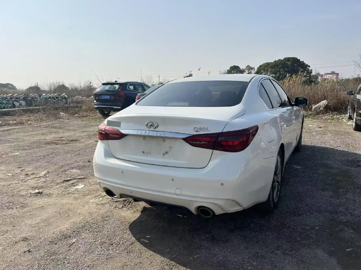 2018 Jeep Grand Commander 2.0T 265HP L4 9AT,autocango,china used car exporter,china ev exporter,chinese used car exporter,chinese used ev exporter