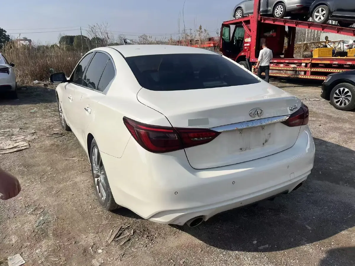 2018 Jeep Grand Commander 2.0T 265HP L4 9AT,autocango,china used car exporter,china ev exporter,chinese used car exporter,chinese used ev exporter