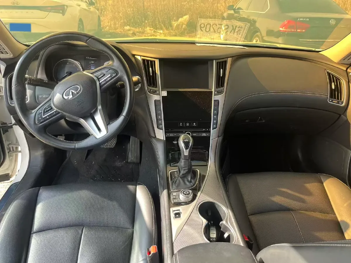 2018 Jeep Grand Commander 2.0T 265HP L4 9AT,autocango,china used car exporter,china ev exporter,chinese used car exporter,chinese used ev exporter