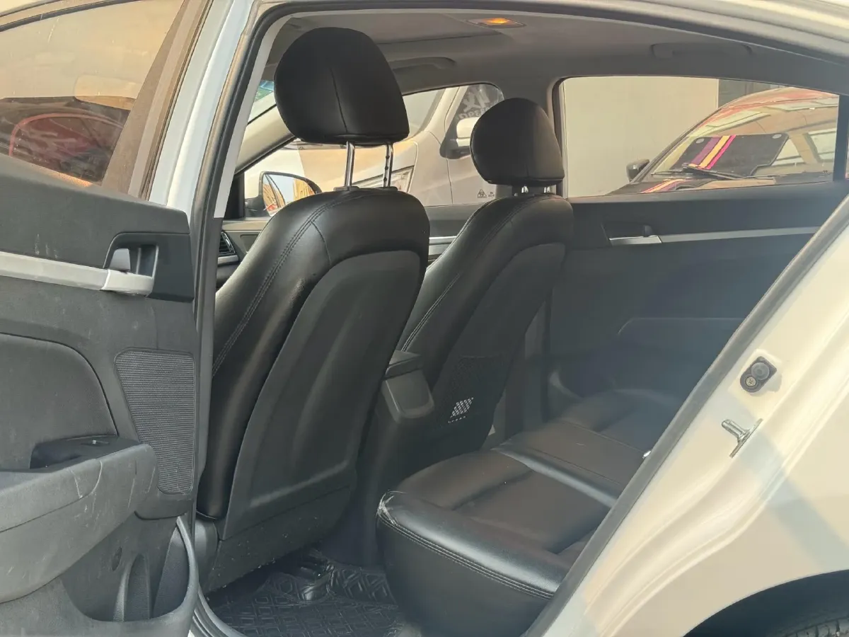 2016 Hyundai Elantra 1.6L 130HP L4 6AT,autocango,china used car exporter,china ev exporter,chinese used car exporter,chinese used ev exporter