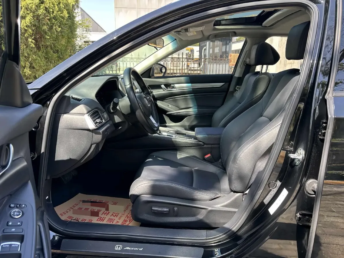 2021 Honda Accord 1.5T 194HP L4 CVT,autocango,china used car exporter,china ev exporter,chinese used car exporter,chinese used ev exporter