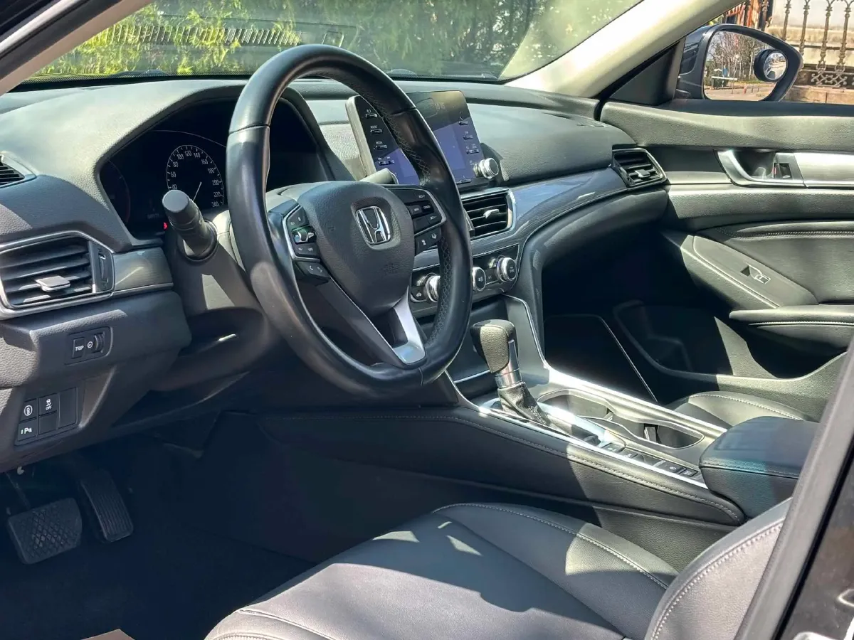 2021 Honda Accord 1.5T 194HP L4 CVT,autocango,china used car exporter,china ev exporter,chinese used car exporter,chinese used ev exporter