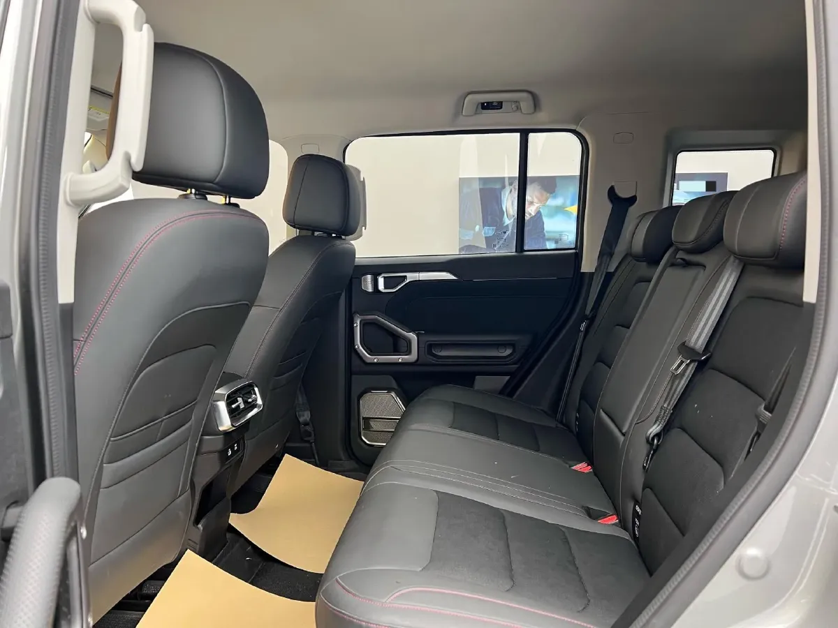 2023 Jetour Traveller 2.0T 254HP L4 7DCT,autocango,china used car exporter,china ev exporter,chinese used car exporter,chinese used ev exporter