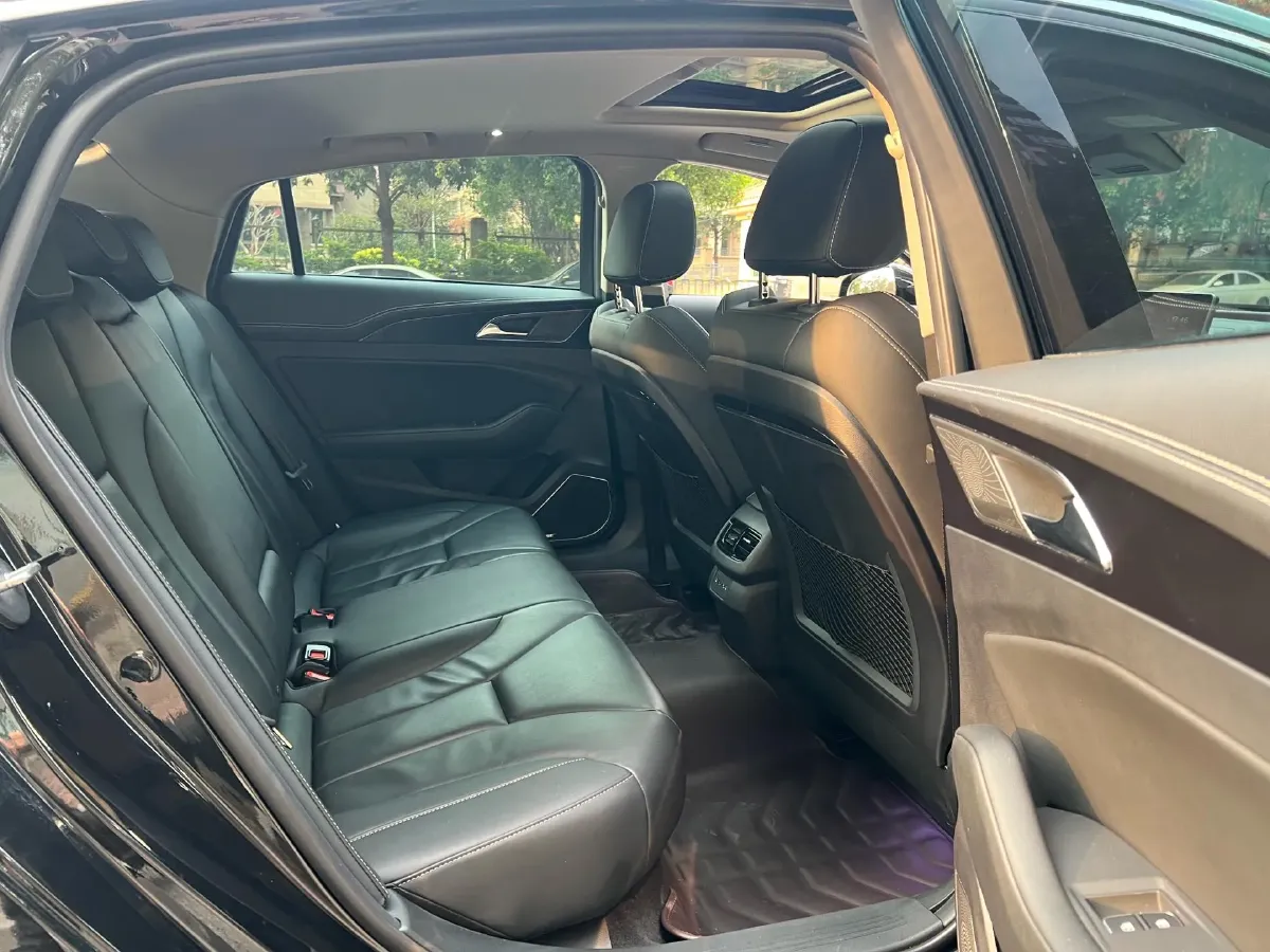 2019 HongQi H5 1.8T 180HP L4 6AT,autocango,china used car exporter,china ev exporter,chinese used car exporter,chinese used ev exporter