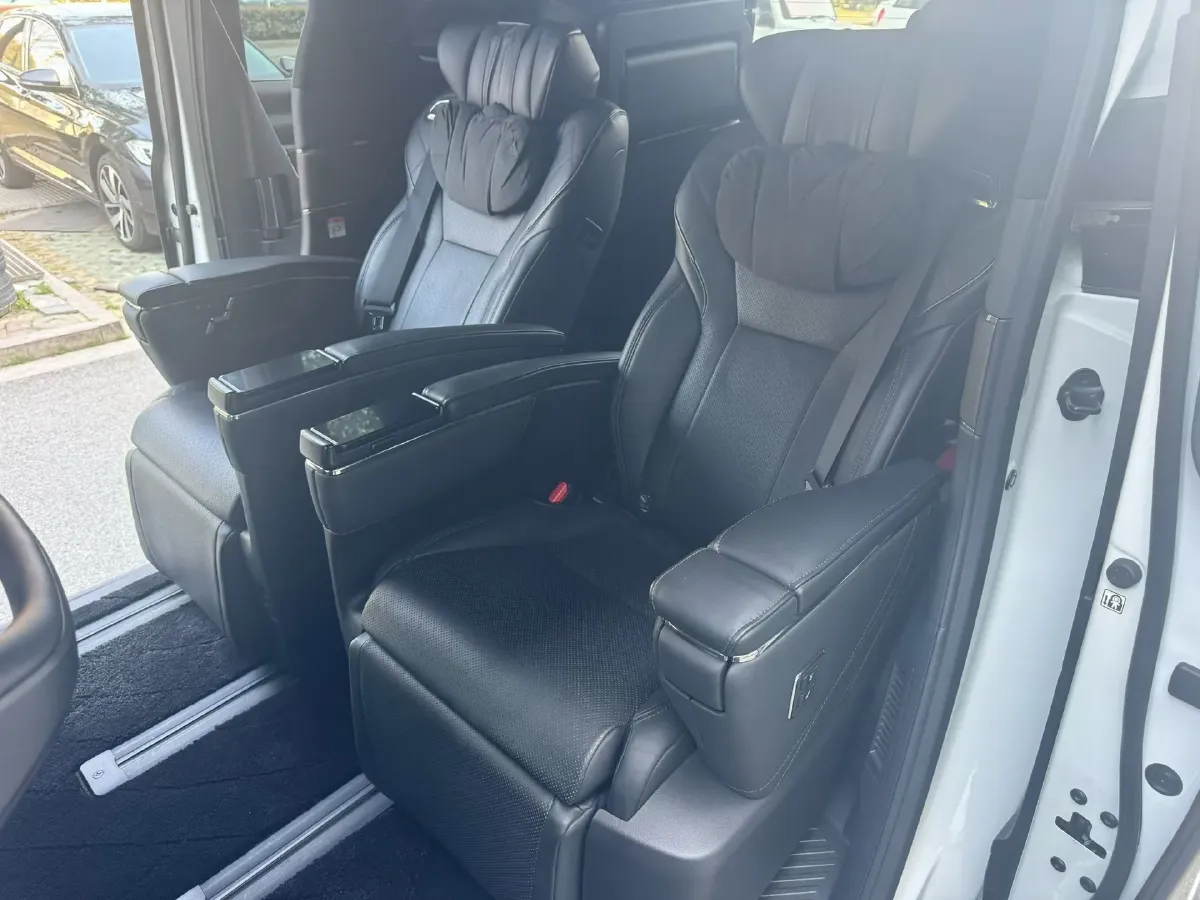 2024 Toyota Vellfire 2.5L 190HP L4 E-CVT Hybrid,autocango,china used car exporter,china ev exporter,chinese used car exporter,chinese used ev exporter