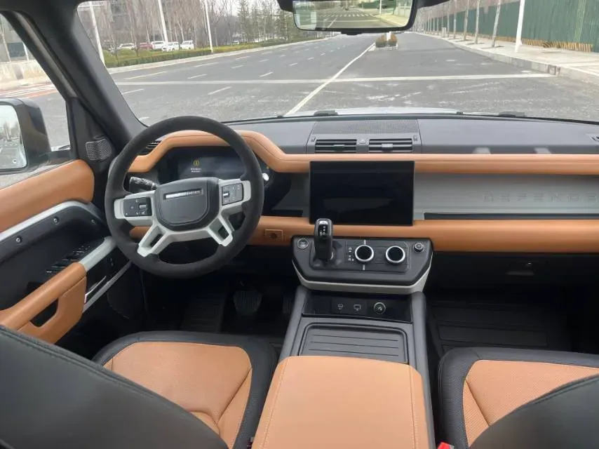 2024 Land Rover Defender 3.0T 400HP L6 8AT,autocango,china used car exporter,china ev exporter,chinese used car exporter,chinese used ev exporter