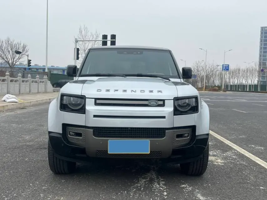2024 Land Rover Defender 3.0T 400HP L6 8AT,autocango,china used car exporter,china ev exporter,chinese used car exporter,chinese used ev exporter