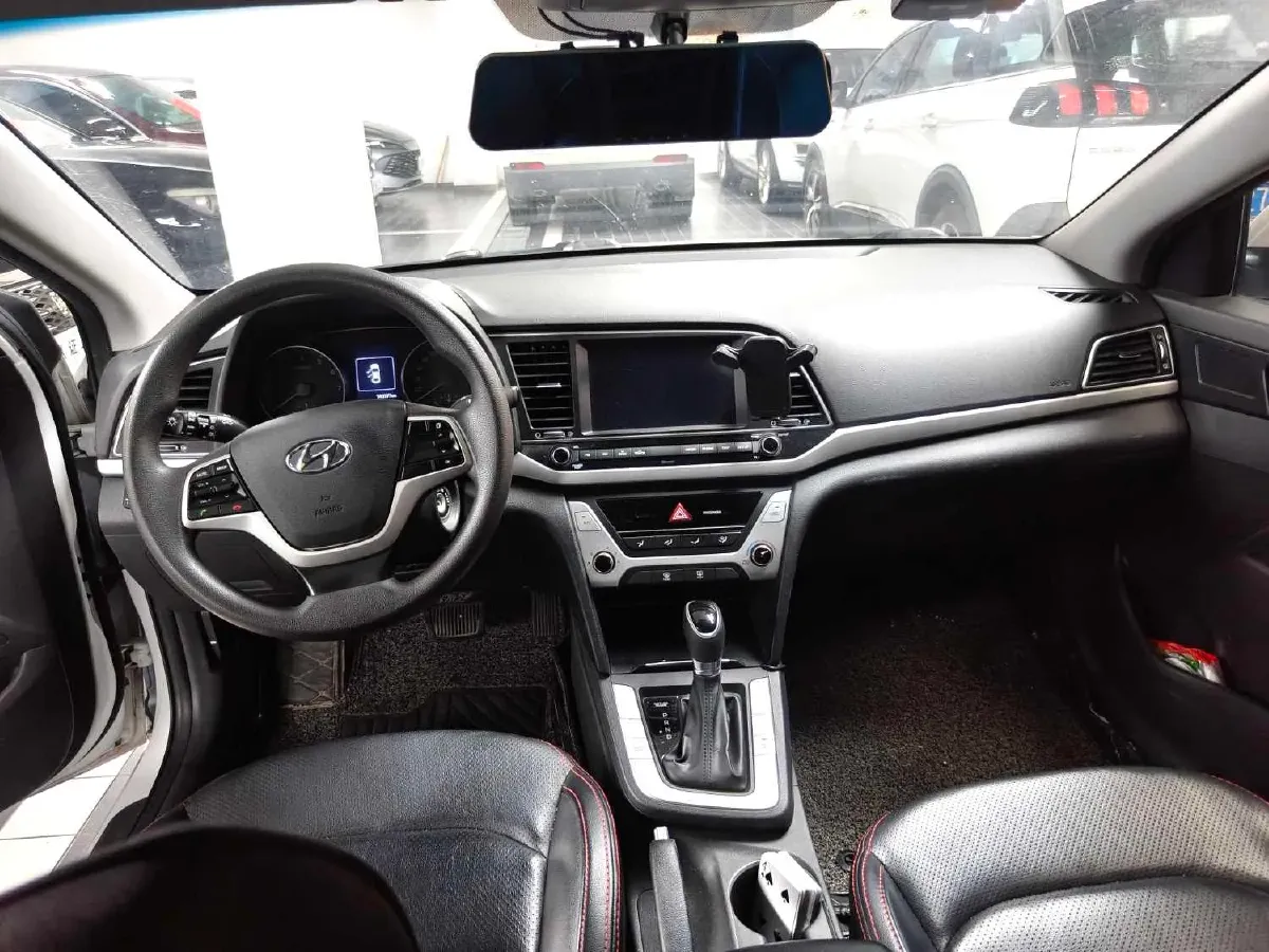 2016 Hyundai Elantra 1.6L 130HP L4 6AT,autocango,china used car exporter,china ev exporter,chinese used car exporter,chinese used ev exporter