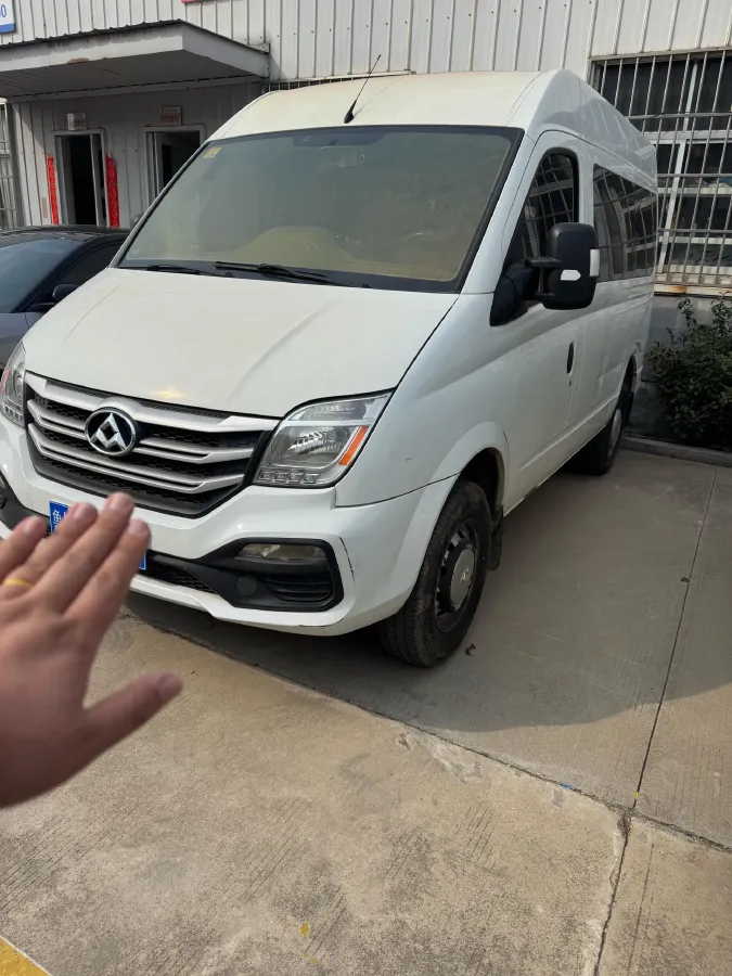 2018 MAXUS XinTu V80 2.5T 136HP L4 6MT,autocango,china used car exporter,china ev exporter,chinese used car exporter,chinese used ev exporter