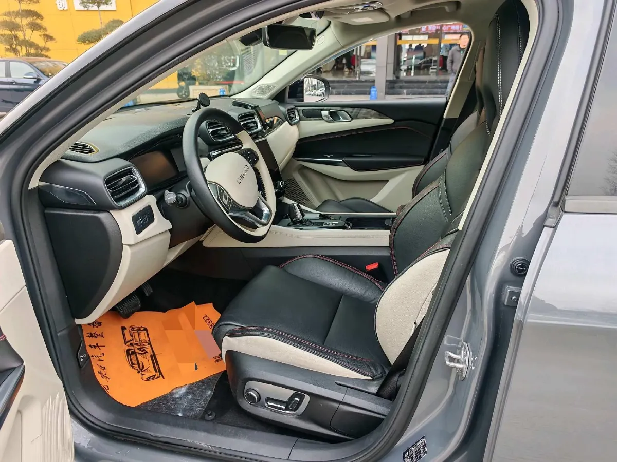 2018 Toyota C-HR 2.0L 171HP L4 CVT,autocango,china used car exporter,china ev exporter,chinese used car exporter,chinese used ev exporter