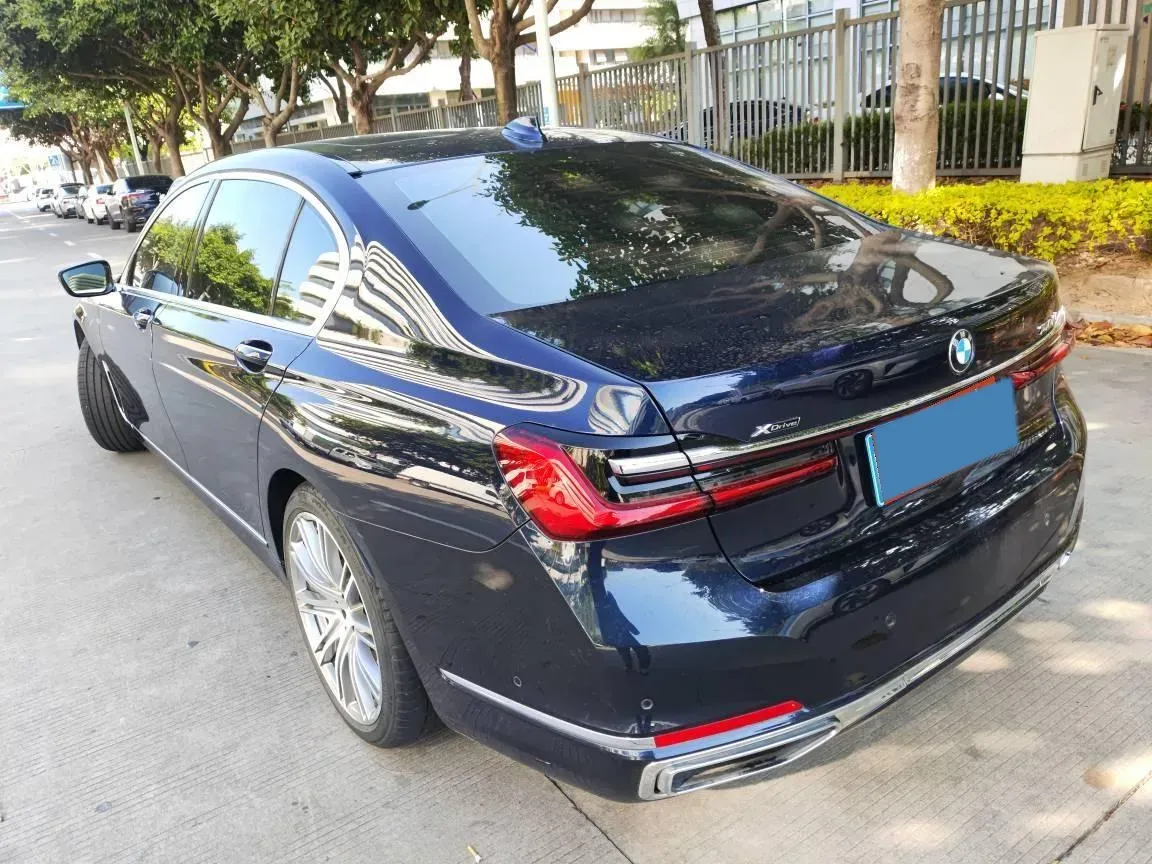 2019 BMW 7 Series 3.0T 340HP L6 8AT,autocango,china used car exporter,china ev exporter,chinese used car exporter,chinese used ev exporter
