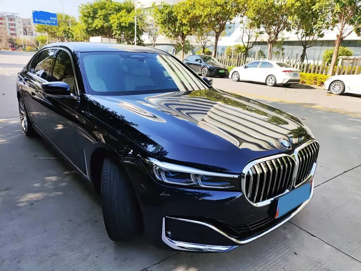 2019 BMW 7 Series 3.0T 340HP L6 8AT,autocango,china used car exporter,china ev exporter,chinese used car exporter,chinese used ev exporter