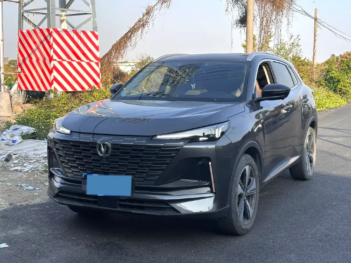 2022 ChangAn Oshan X7 Plus 1.5T 188HP L4 7DCT,autocango,china used car exporter,china ev exporter,chinese used car exporter,chinese used ev exporter