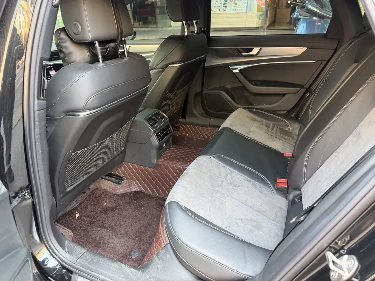 2022 Audi A6L 2.0T 224HP L4 7DCT,autocango,china used car exporter,china ev exporter,chinese used car exporter,chinese used ev exporter