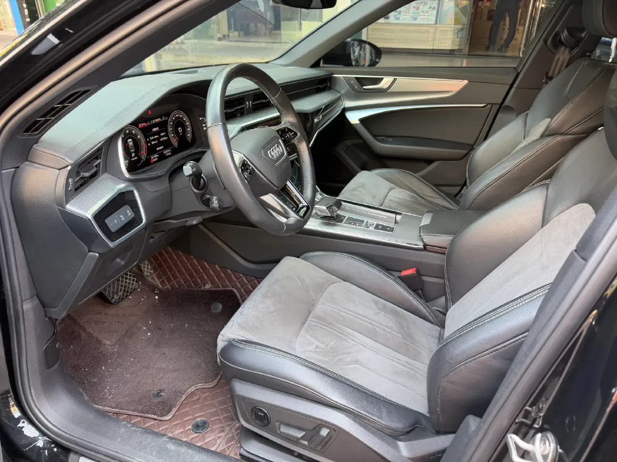 2022 Audi A6L 2.0T 224HP L4 7DCT,autocango,china used car exporter,china ev exporter,chinese used car exporter,chinese used ev exporter