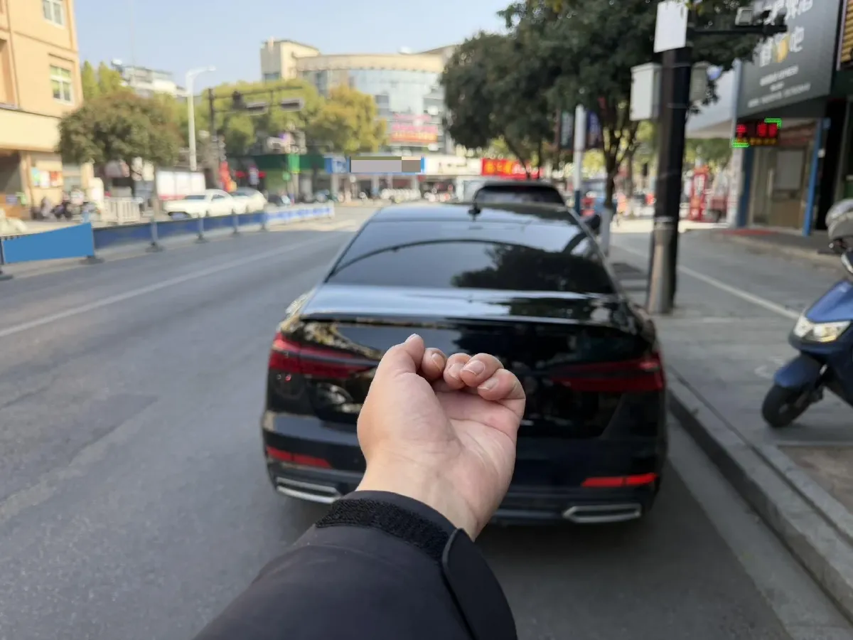 2022 Audi A6L 2.0T 224HP L4 7DCT,autocango,china used car exporter,china ev exporter,chinese used car exporter,chinese used ev exporter