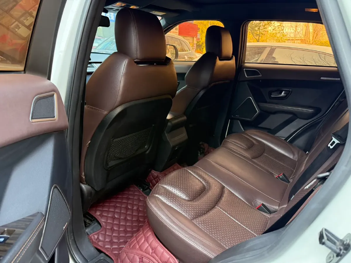 2015 Landwind X7 2.0T 190HP L4 8AT,autocango,china used car exporter,china ev exporter,chinese used car exporter,chinese used ev exporter