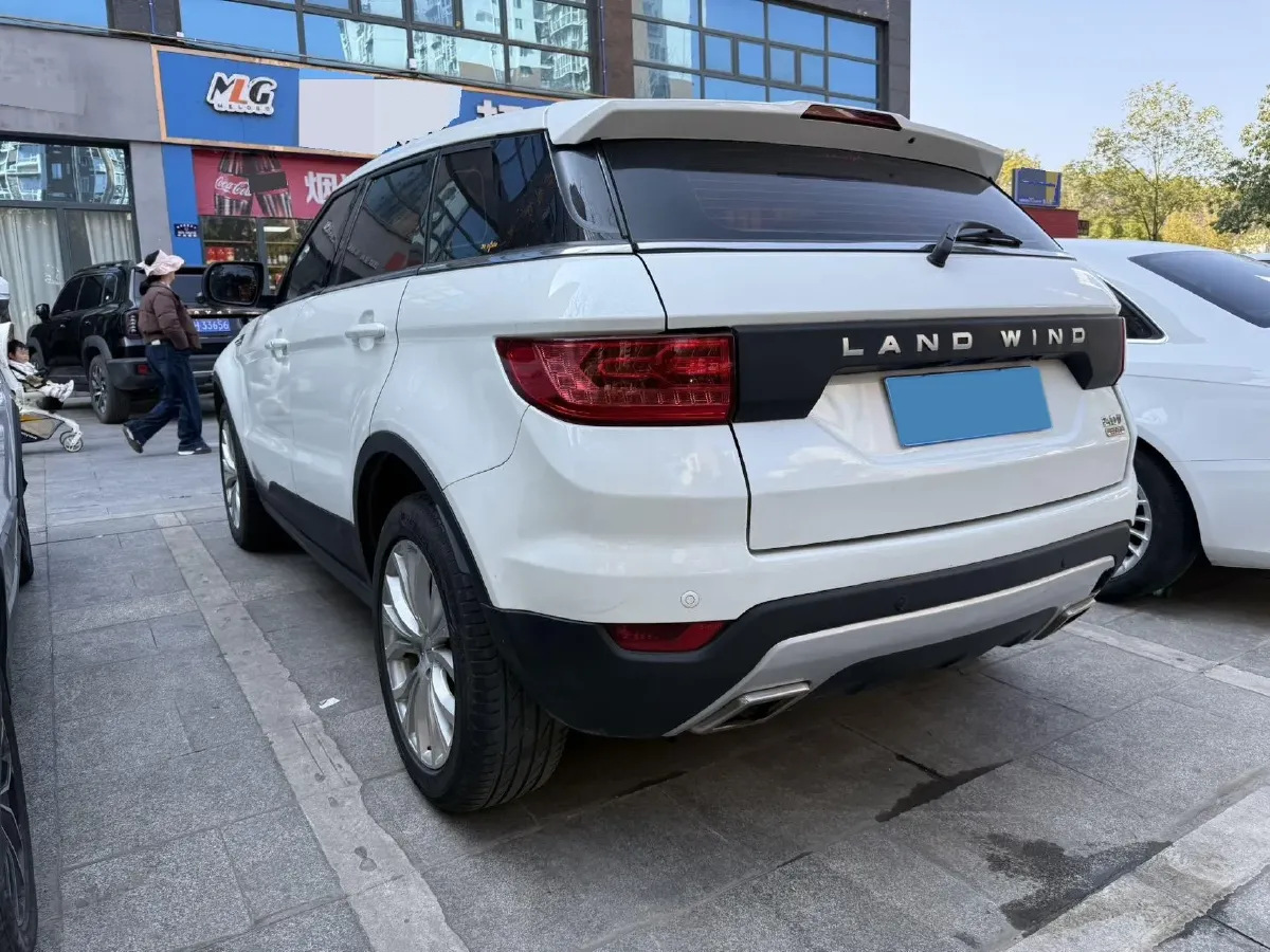 2015 Landwind X7 2.0T 190HP L4 8AT,autocango,china used car exporter,china ev exporter,chinese used car exporter,chinese used ev exporter