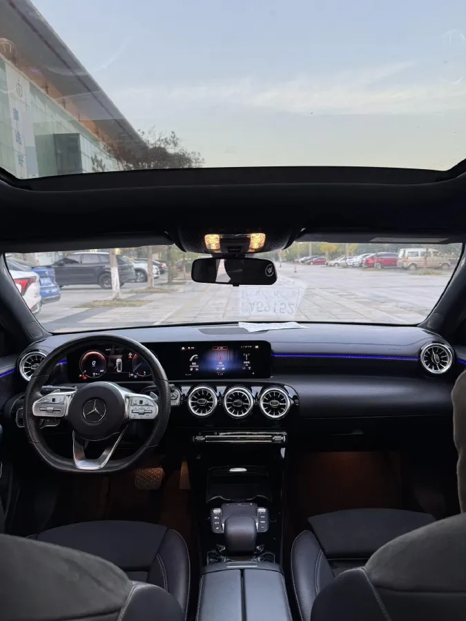 2022 Mercedes-Benz A Class 1.3T 163HP L4 7DCT,autocango,china used car exporter,china ev exporter,chinese used car exporter,chinese used ev exporter