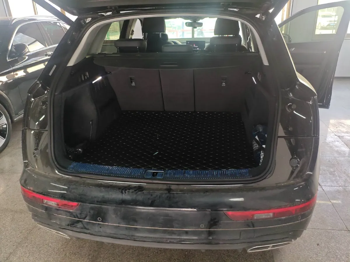 2022 Audi Q5L 2.0T 190HP L4 7DCT,autocango,china used car exporter,china ev exporter,chinese used car exporter,chinese used ev exporter