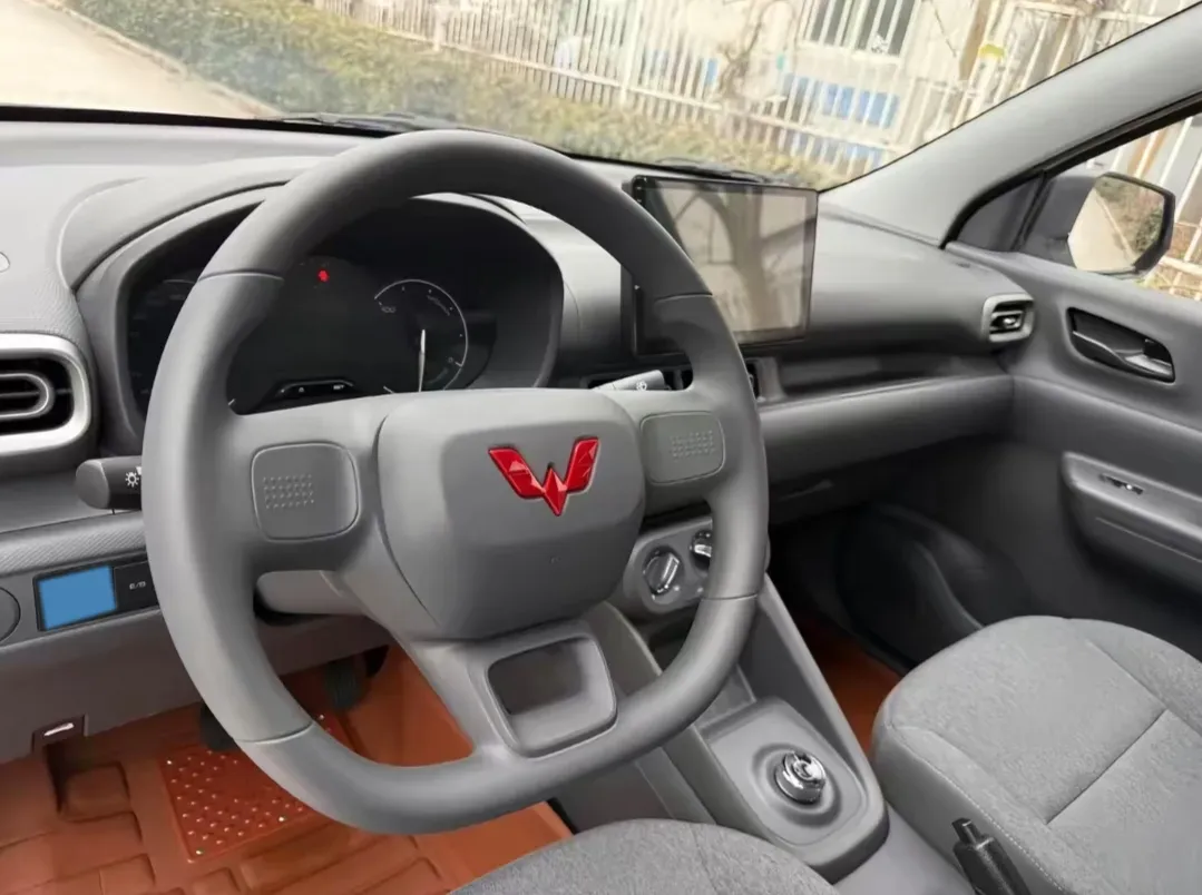 2024 WuLing HongGuang New Energy BEV 32.6KWH,autocango,china used car exporter,china ev exporter,chinese used car exporter,chinese used ev exporter