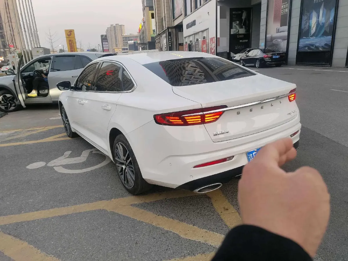 2021 Geely Preface 2.0T 190HP L4 7DCT,autocango,china used car exporter,china ev exporter,chinese used car exporter,chinese used ev exporter