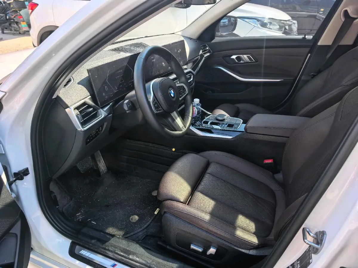 2023 BMW 3 Series 2.0T 156HP L4 8AT,autocango,china used car exporter,china ev exporter,chinese used car exporter,chinese used ev exporter