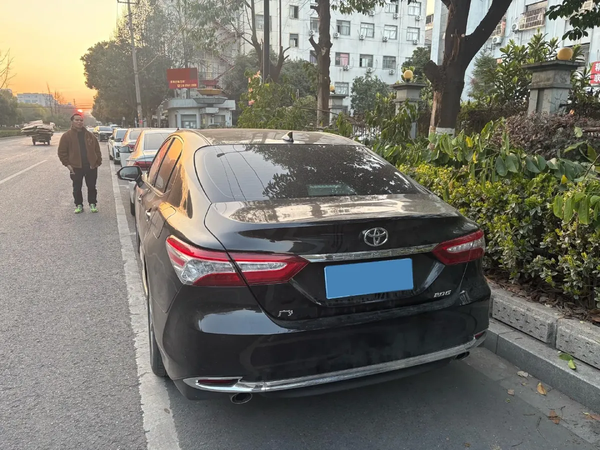 2023 Toyota Camry 2.0L 177HP L4 CVT,autocango,china used car exporter,china ev exporter,chinese used car exporter,chinese used ev exporter
