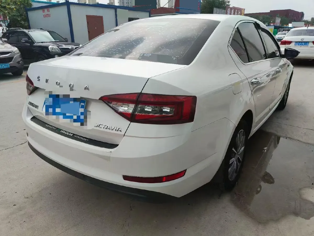 2019 Skoda Octavia 1.5L 116HP L4 6AT,autocango,china used car exporter,china ev exporter,chinese used car exporter,chinese used ev exporter