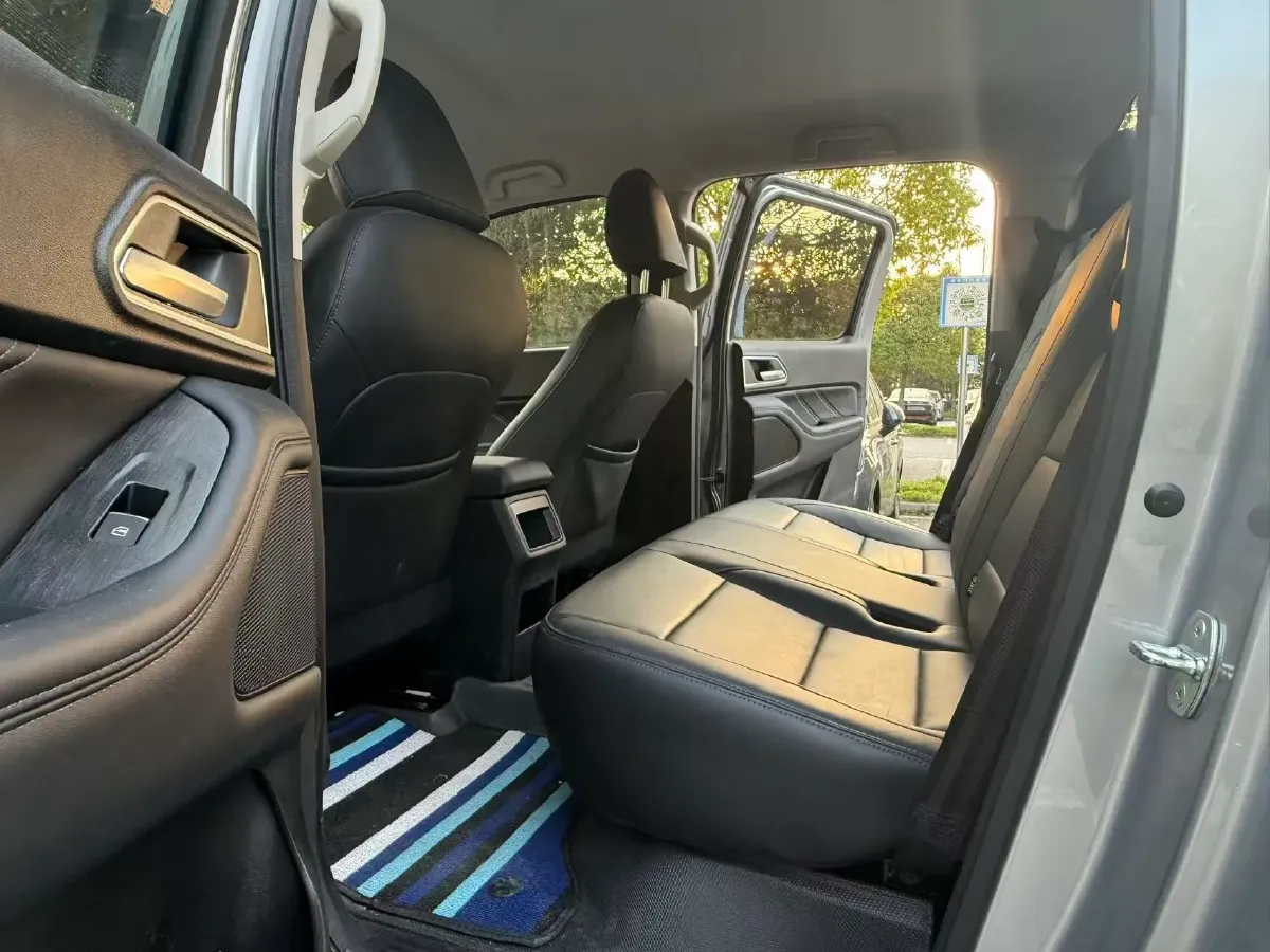 2023 Great Wall Poer 2.0T 166HP L4 8AT,autocango,china used car exporter,china ev exporter,chinese used car exporter,chinese used ev exporter