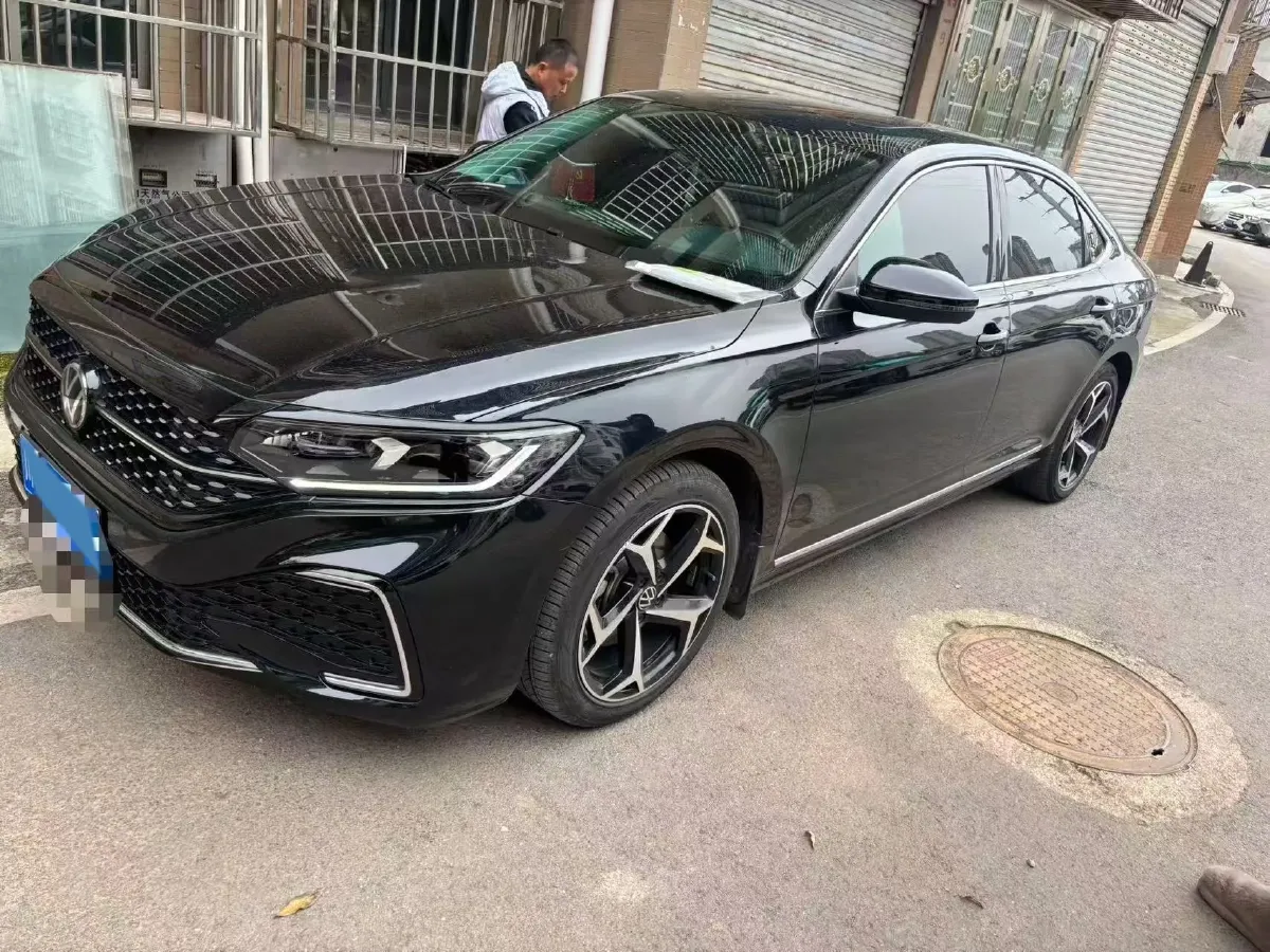 2023 Volkswagen Passat 2.0T 186HP L4 7DCT,autocango,china used car exporter,china ev exporter,chinese used car exporter,chinese used ev exporter