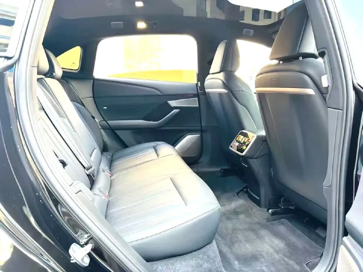 2024 IM L6 BEV 75KWH,autocango,china used car exporter,china ev exporter,chinese used car exporter,chinese used ev exporter