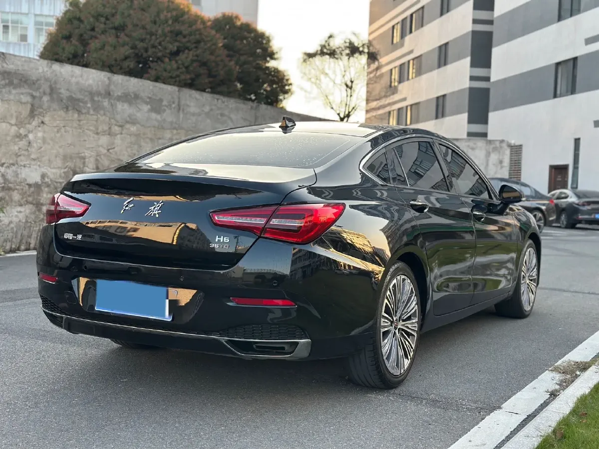 2020 HongQi H5 1.8T 197HP L4 6AT,autocango,china used car exporter,china ev exporter,chinese used car exporter,chinese used ev exporter