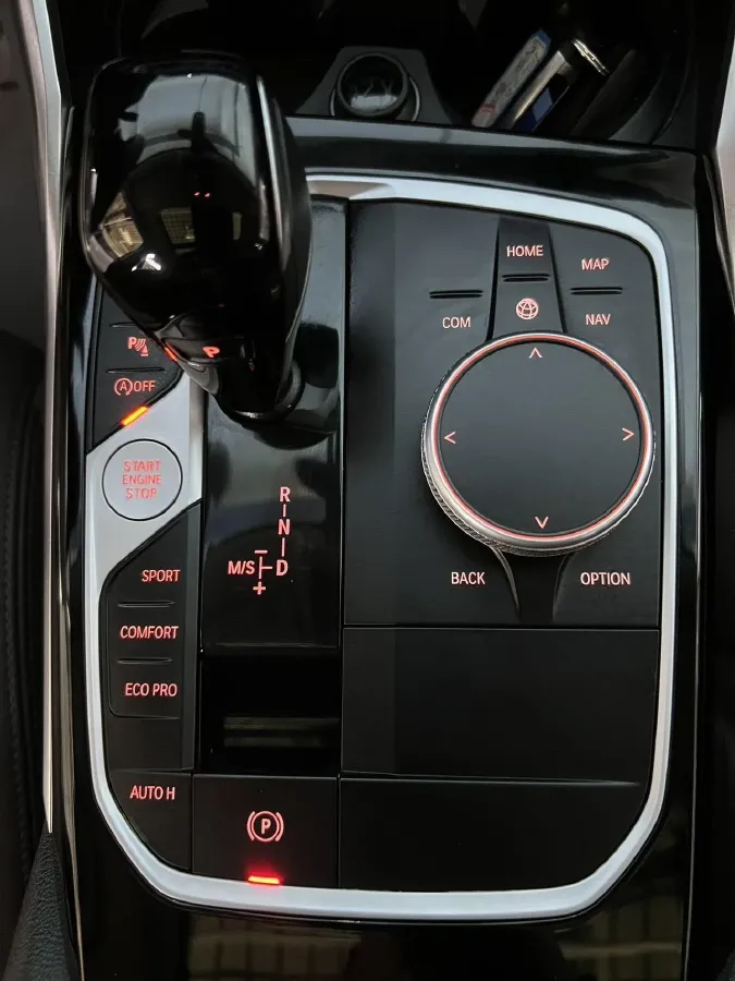 2022 BMW 3 Series 2.0T 156HP L4 8AT,autocango,china used car exporter,china ev exporter,chinese used car exporter,chinese used ev exporter